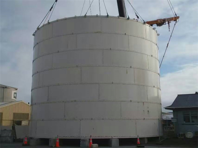 vertical cement silo