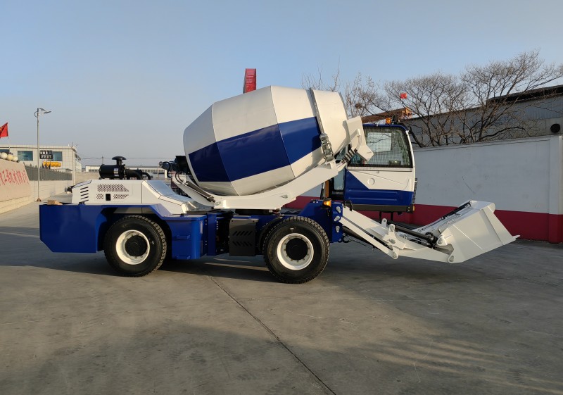Self-loading mixer truck to Russia
